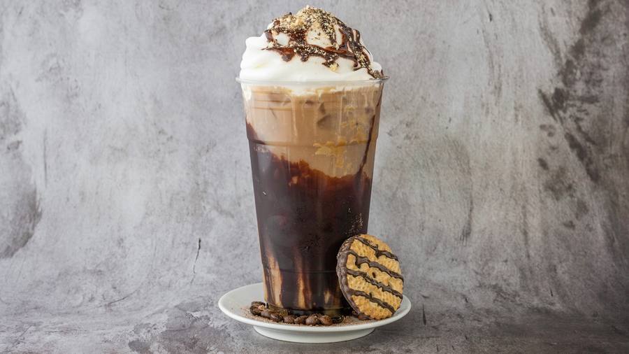 Chessman cookie latte.